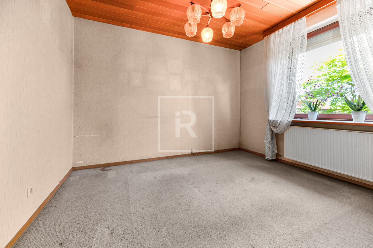 Büro EG