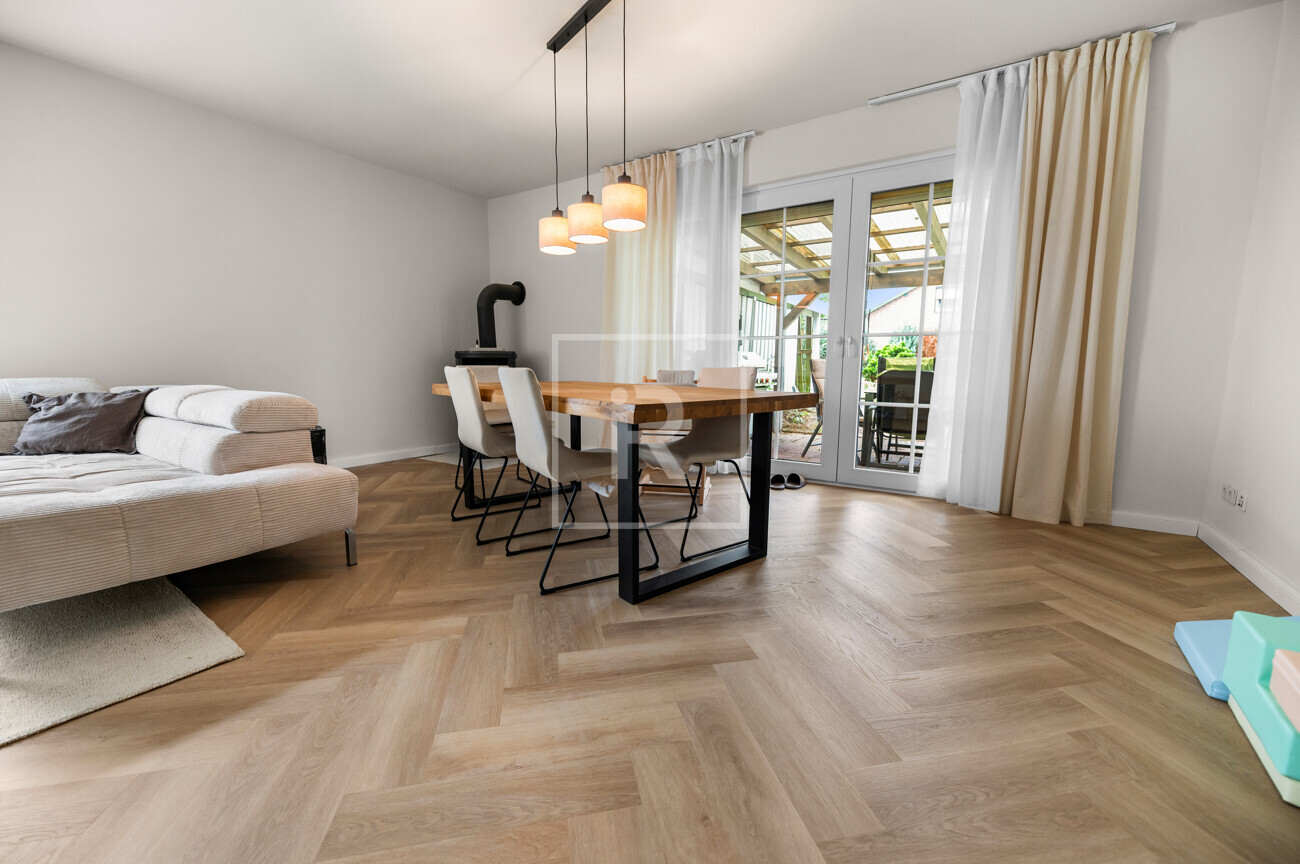 Wohn- und Esszimmer II