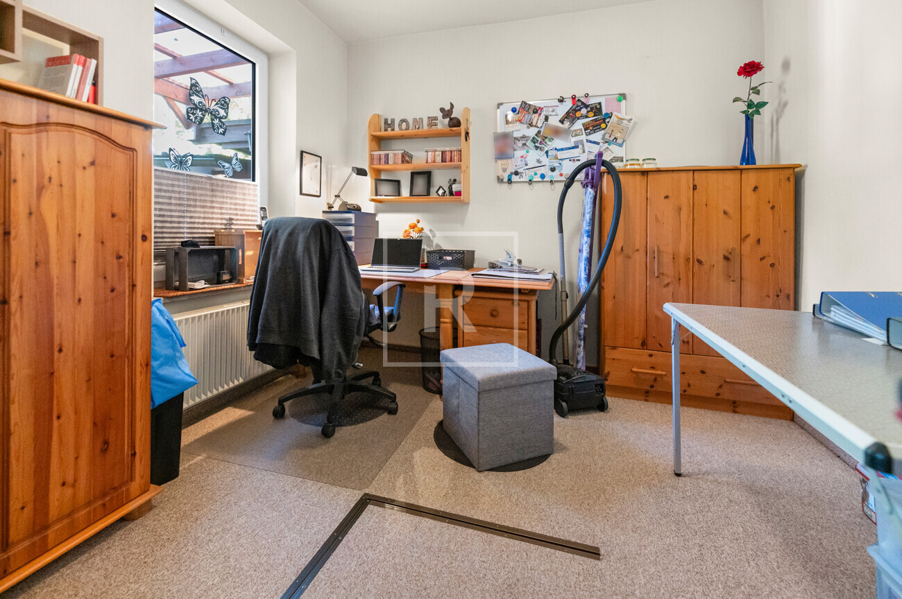 Büro EG