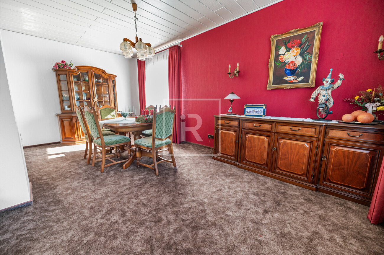 Wohn- und Esszimmer I