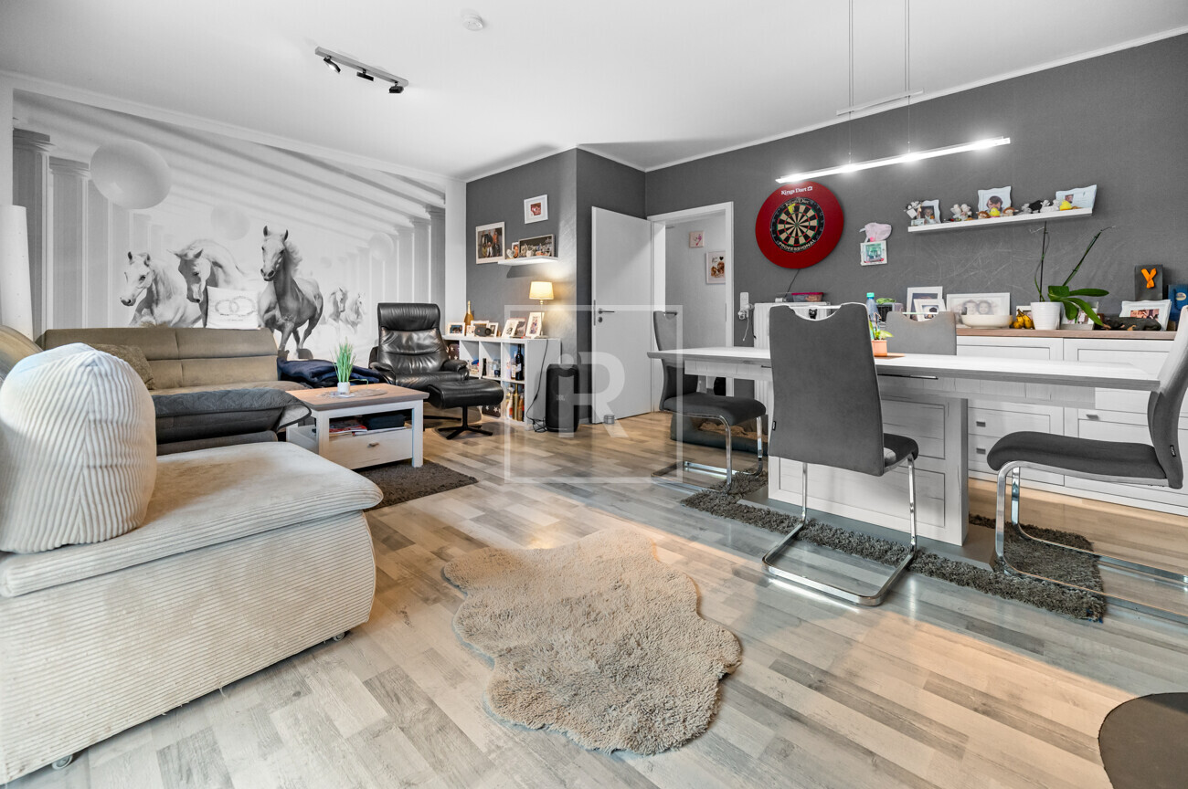 Wohn- und Esszimmer III