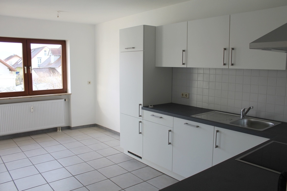 **Hartheim am Rhein: 2 Zi. Whg. mit EBK,Balkon u. TG-Stellplatz sucht neue Mieter** - Photo 2
