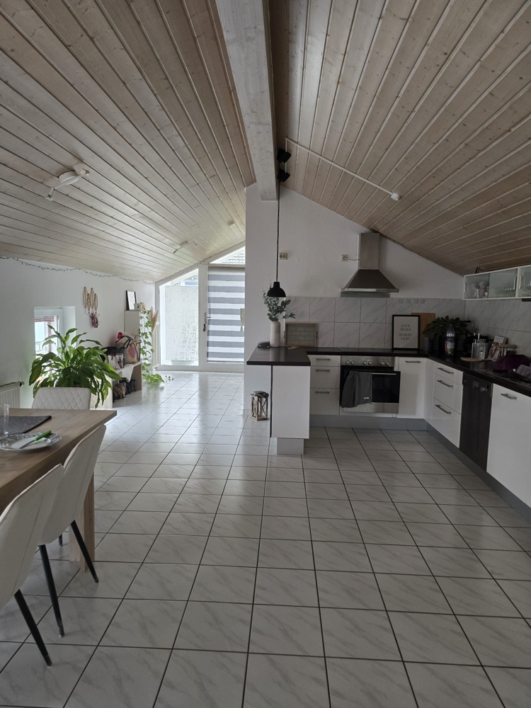 ***Charmante 2,5-Zimmerwohnung mit Terrasse in ruhiger Lage*** - Foto 3