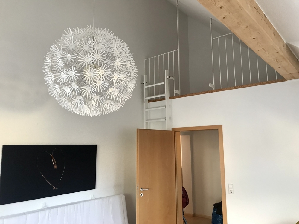 Großzügige Drei-Zimmer-DG-Galerie-Wohnung mit zwei Balkonen - Foto 1