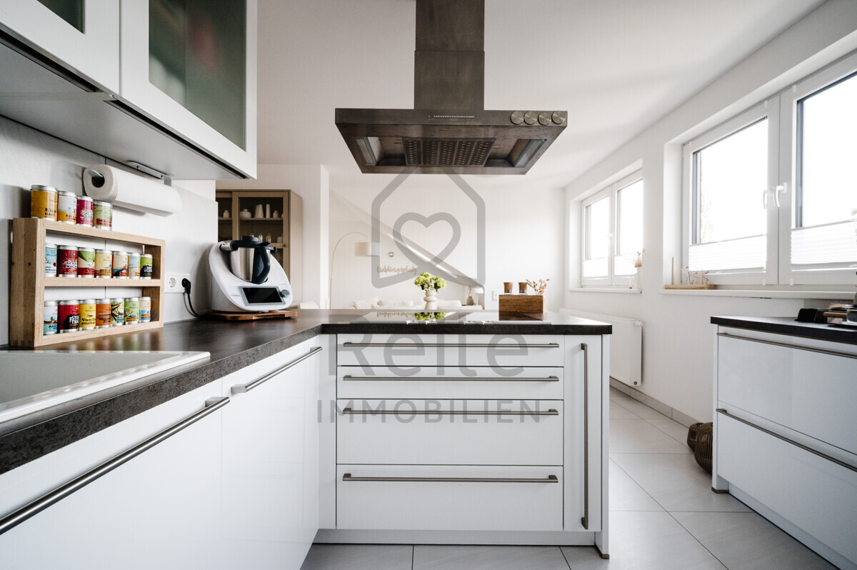 Immobilie Details 4 Küche DG