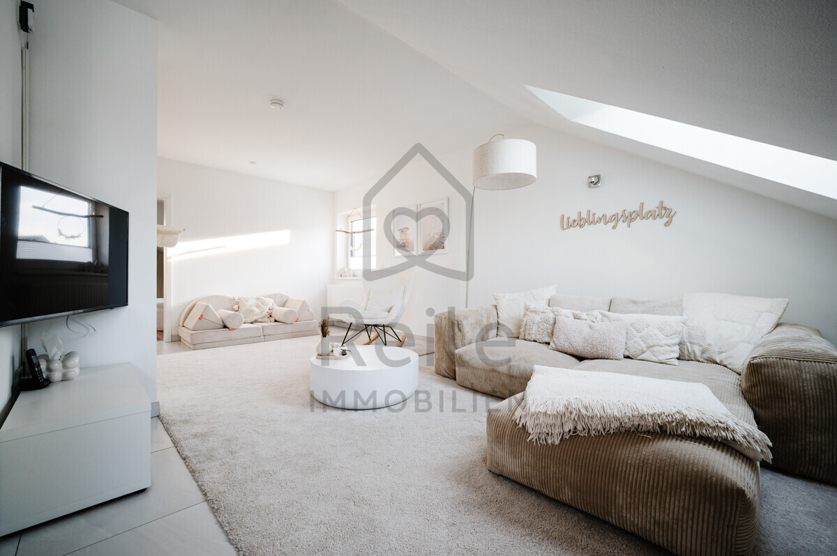 Immobilie Details 1 Wohnbereich DG