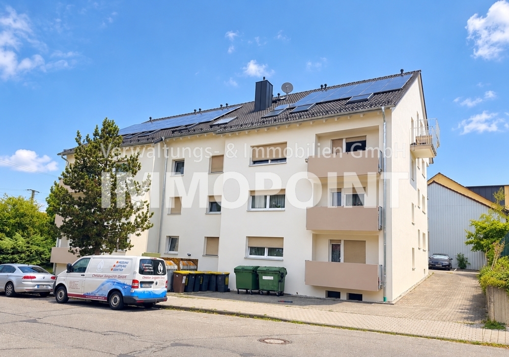 ** Erstbezug nach Sanierung! Dachgeschoss mit Wow-Effekt! 3-Zimmer-Wohnung mit Stellplatz und Balkon