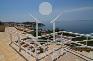 Dieser erhabene Blick auf Punat und das Meer sind das High-Light der Luxus - Villa