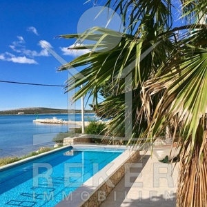 Der einzigartige Panoramablick auf das Meer vor der Luxus-Villa.