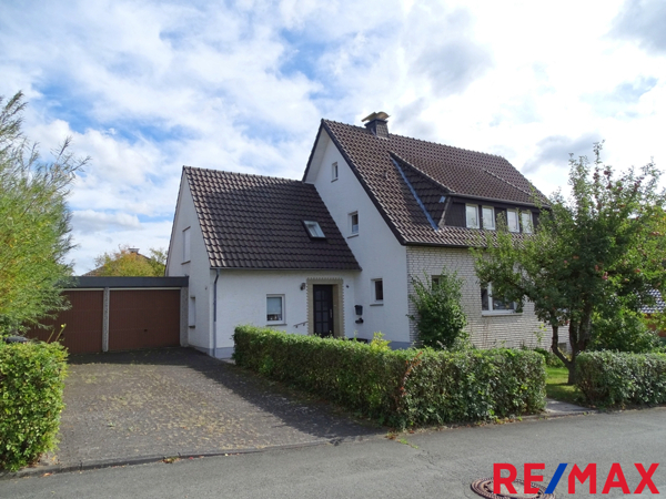 Ein-/Zweifamilienhaus in Dringenberg