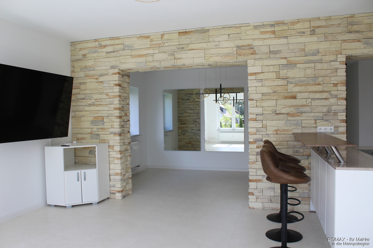 Ab sofort - Charmante 3-Zi.-Whg. mit großzügigem Garten in Nürnberg, teilmöbliert, modernisiert - Photo 1