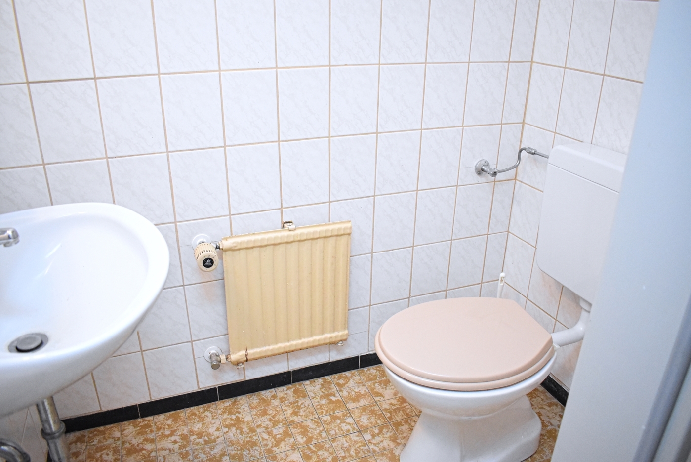 WC separat im UG