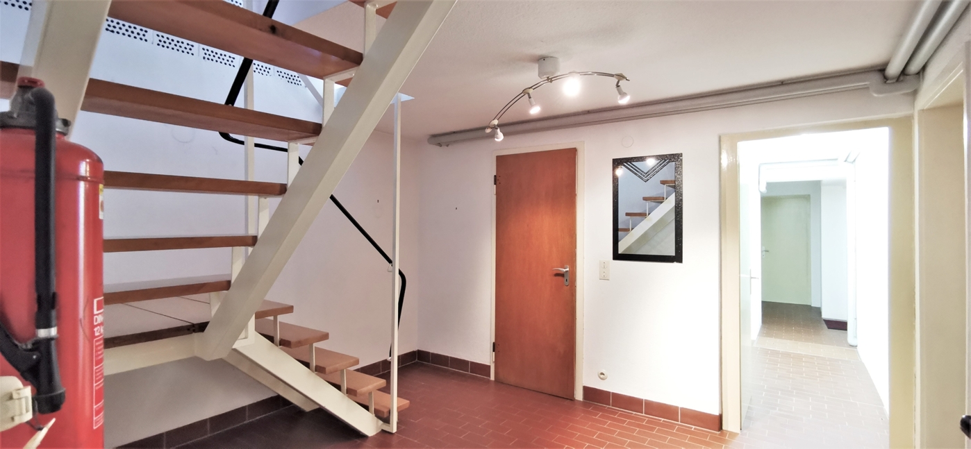 UG Treppenhaus Flur