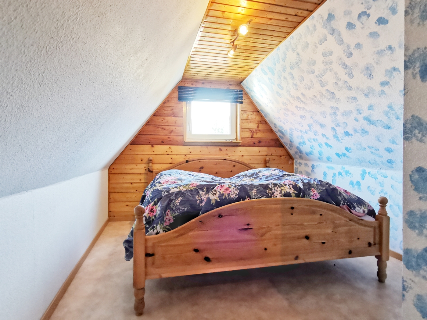 Schlafzimmer DG
