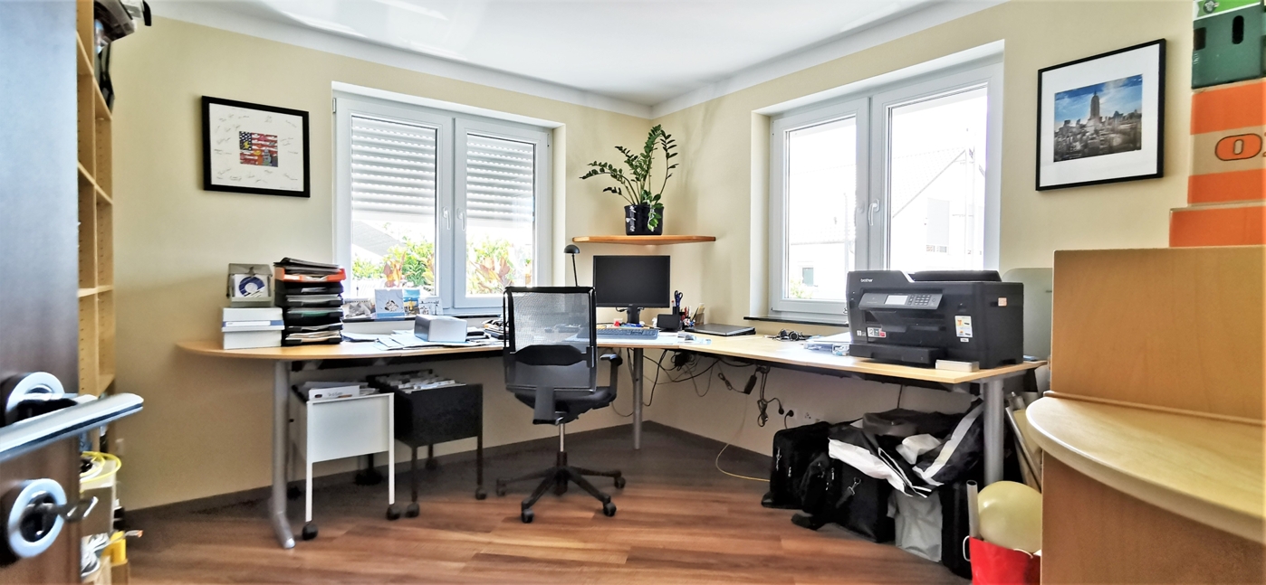 Kinderzimmer 2 (derzeit Büro)