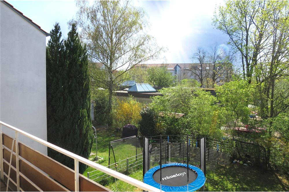 Balkonblick in den Garten 