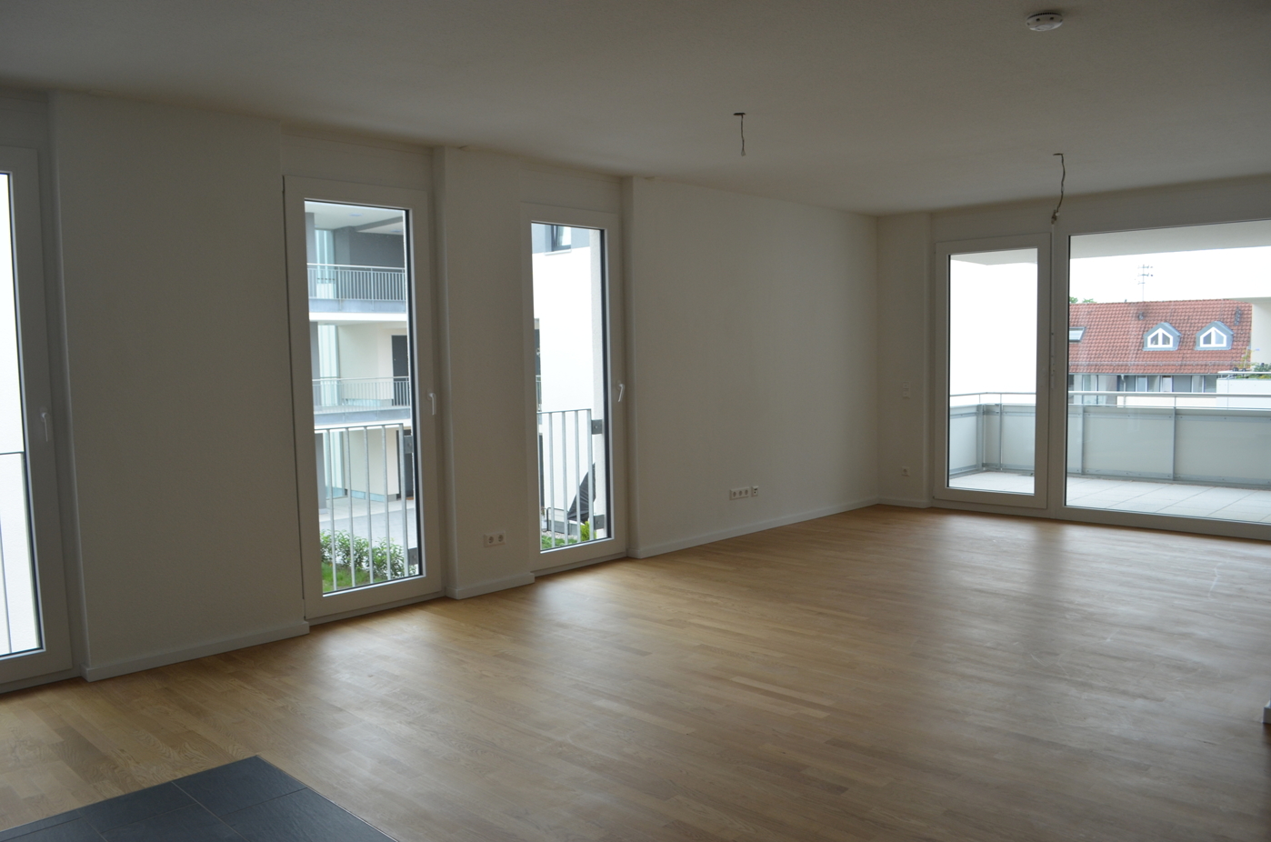 Wohn-Esszimmer mit Loggia