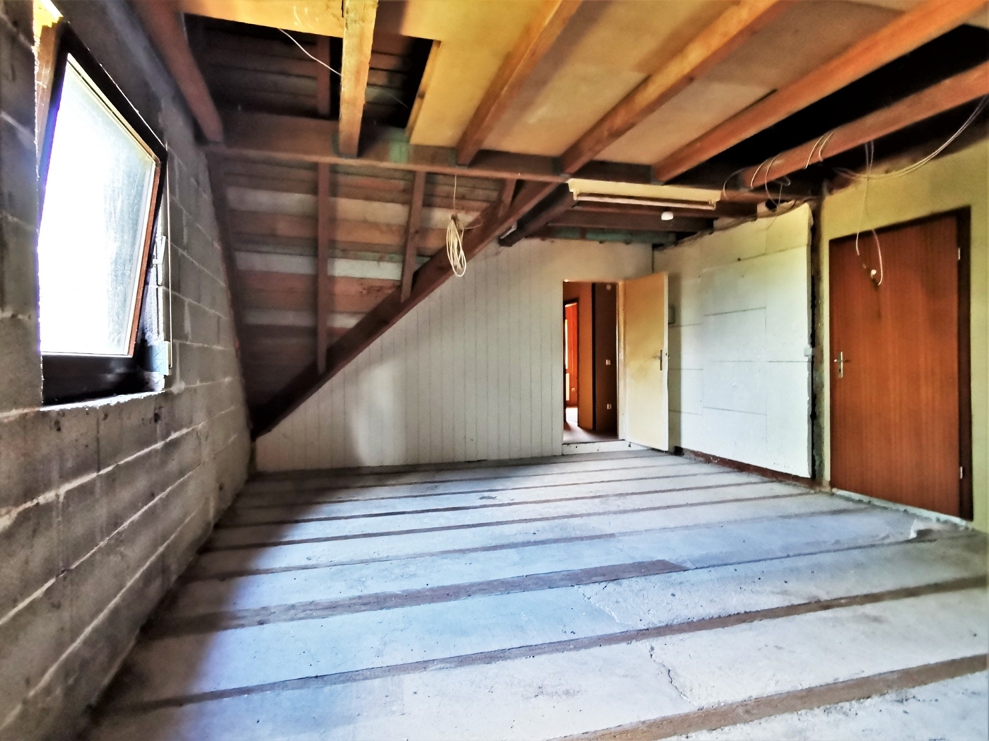 DG Ausbaupotential Wohnzimmer