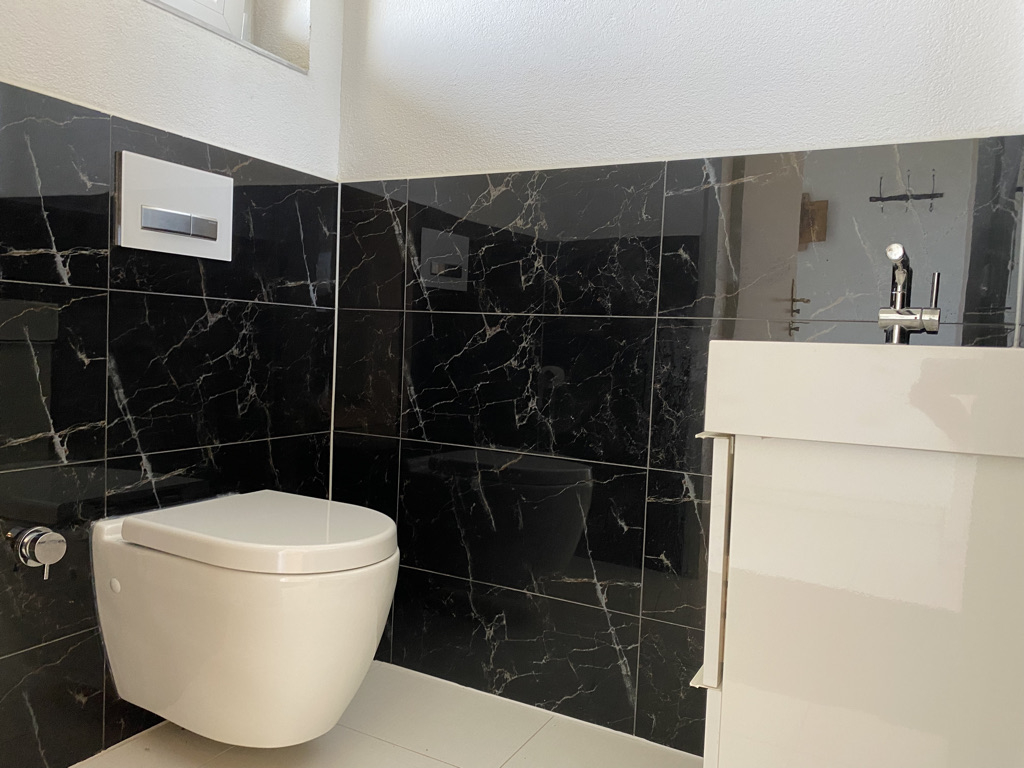 Eingangsbereich Separates WC