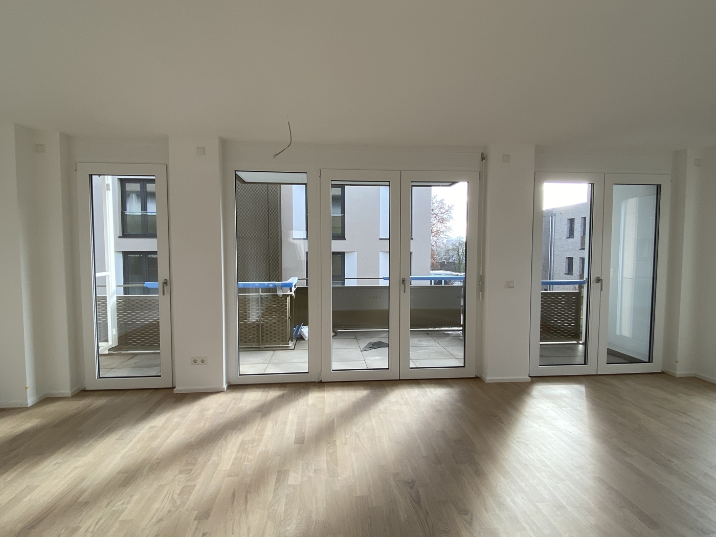 Wohn-Essbereich mit Balkon