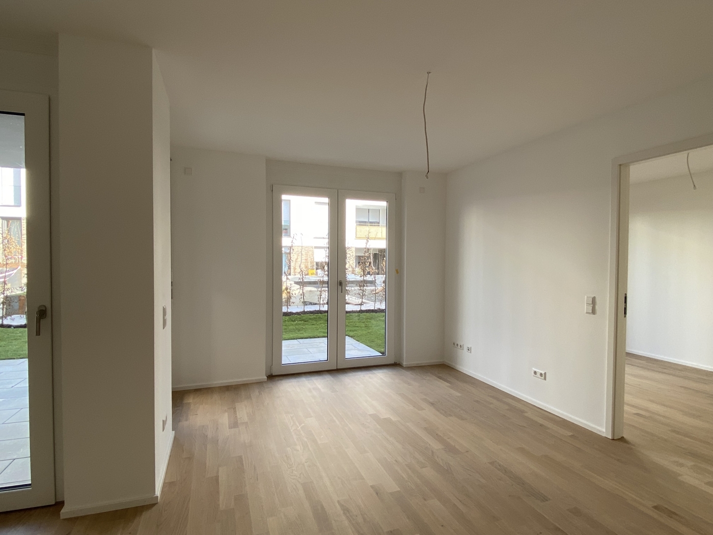 Wohn-Essbereich mit Zugang zum Schlafzimmer