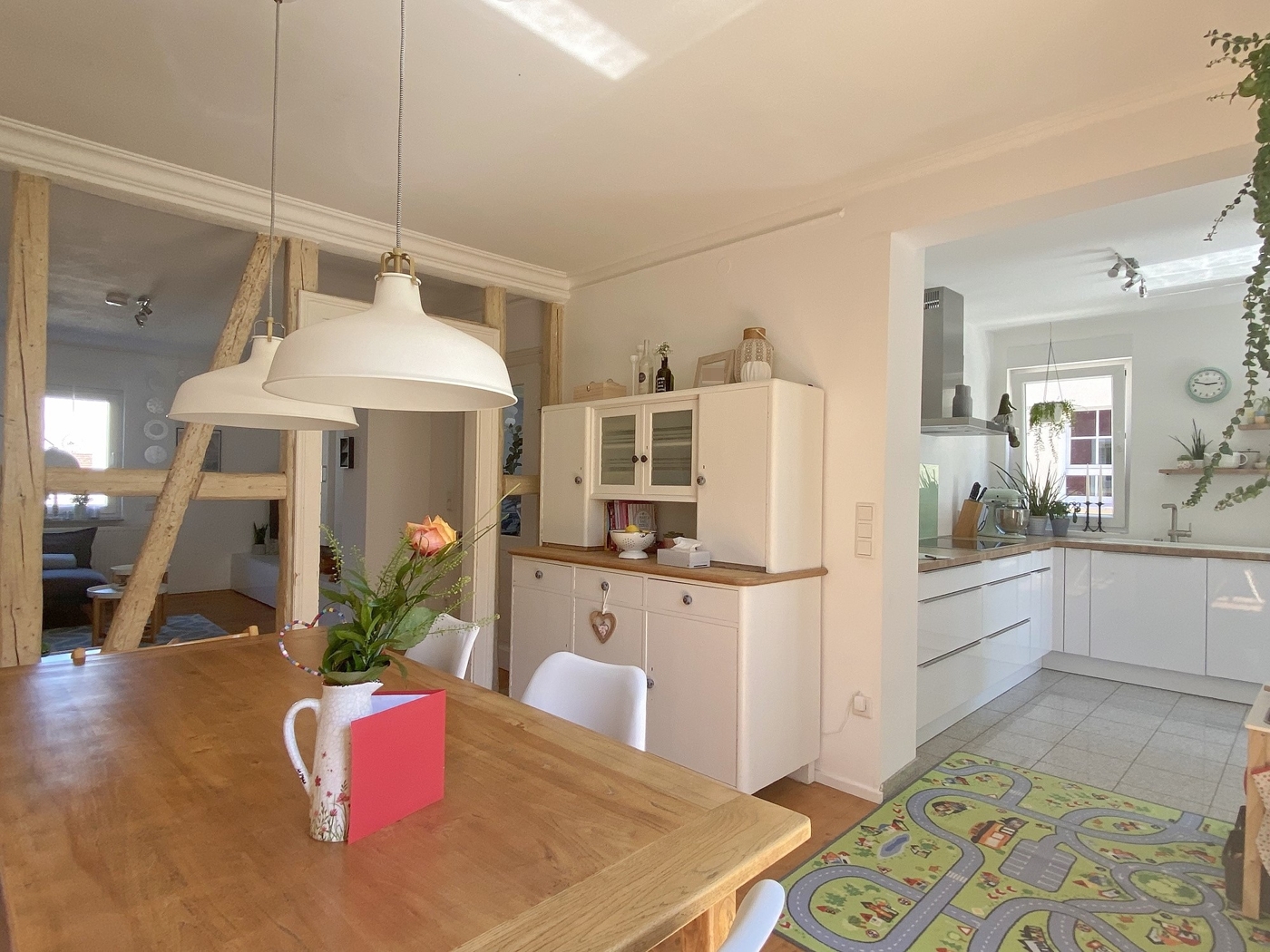 Offener Wohn-Ess- und Küchenbereich EG