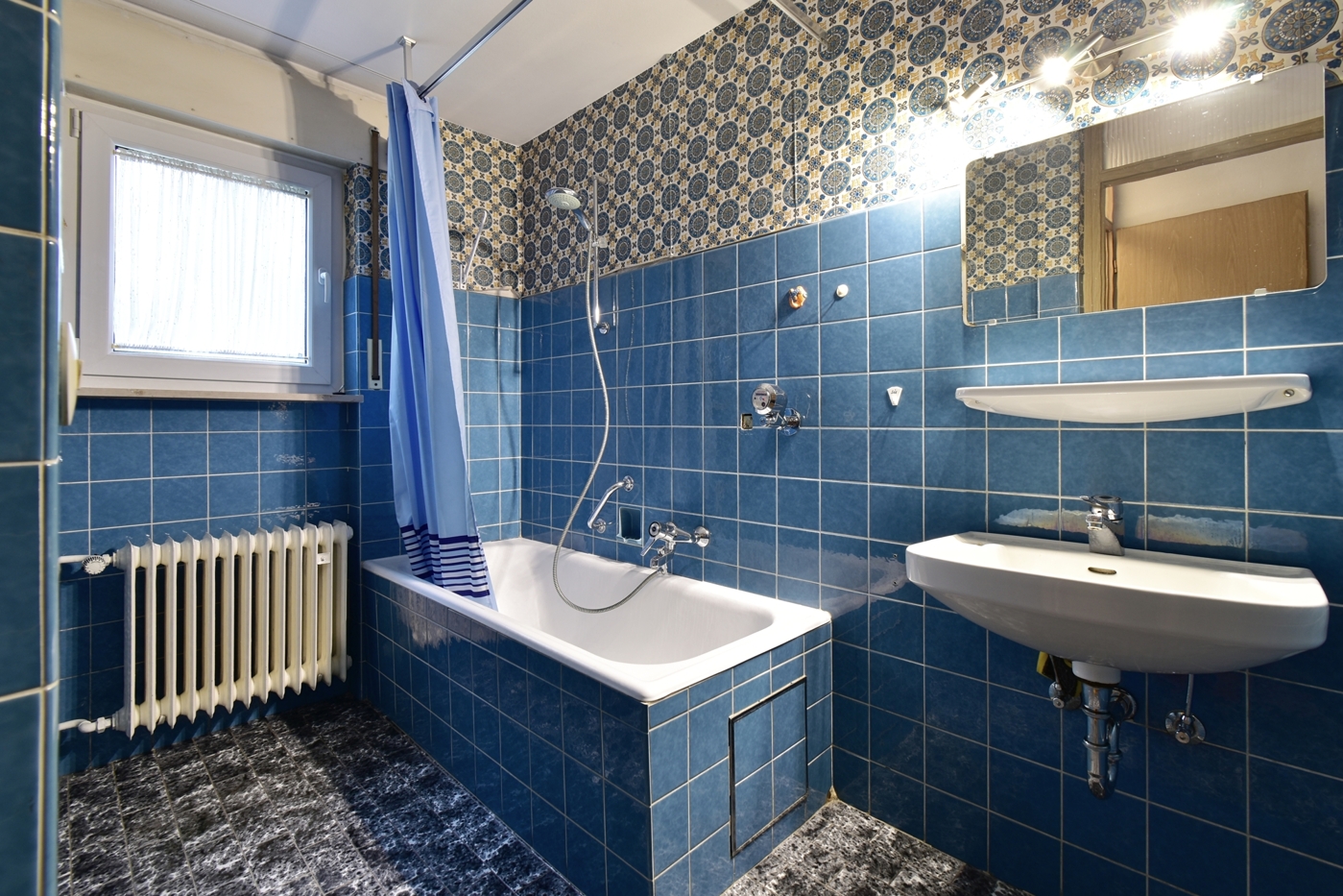 Badezimmer EG