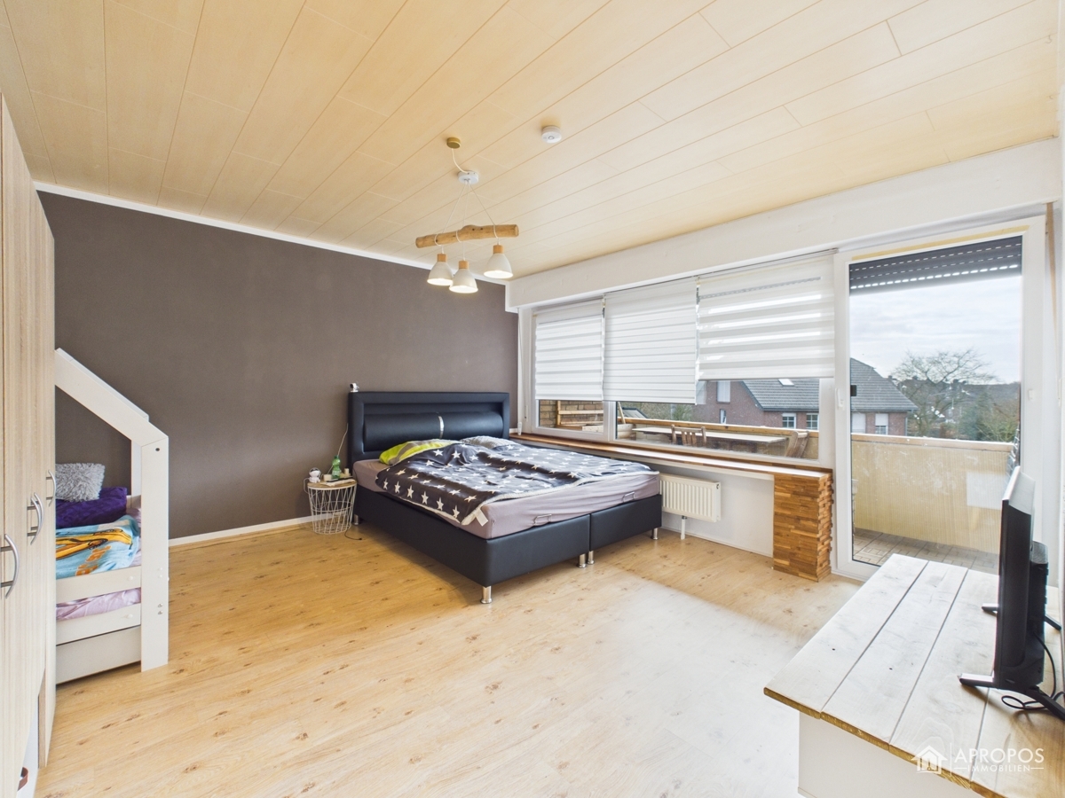 1. OG Schlafzimmer Ansicht 3