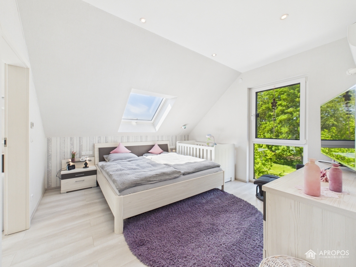 Schlafzimmer Ansicht 1