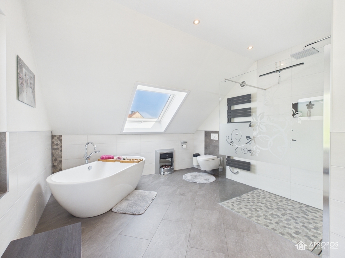 Badezimmer Ansicht 2