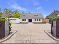 Einfamilienhaus in Rheurdt, Einfahrt ohne Autos