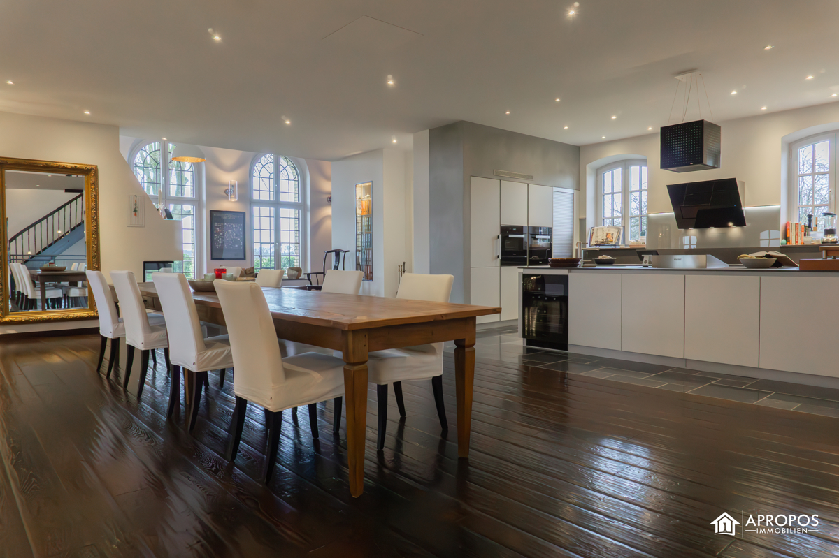 Wohnhaus Wohnbereich Ansicht 1