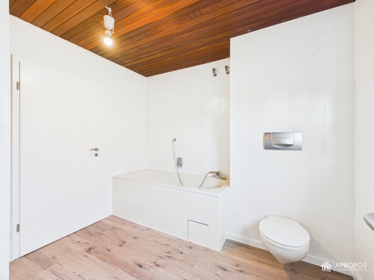 DG Badezimmer Ansicht 4