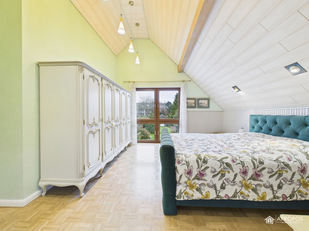 DG Schlafzimmer Ansicht 1