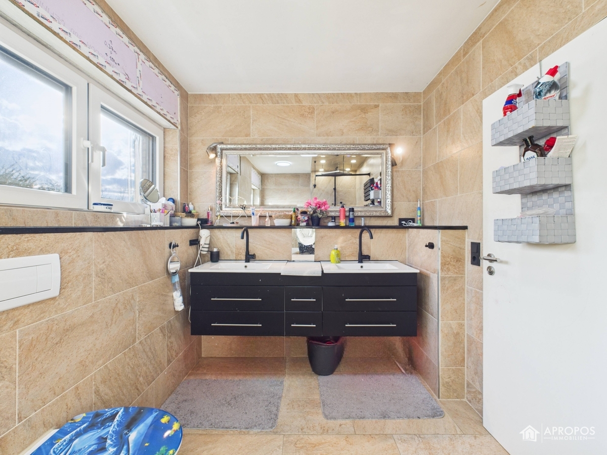 Badezimmer Ansicht 4