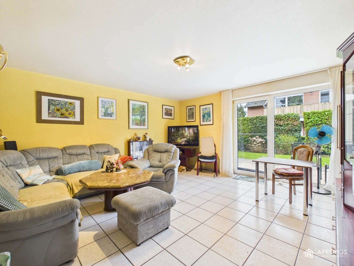 Wohnzimmer Ansicht 2