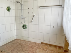 NEU zum Verkauf in Marl - Bungalow - Bad Bild III - Reuter Immobilien – Immobilienmakler (2)