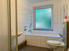 NEU zur Vermietung in Wetter - Badezimmer - Reuter Immobilien – Immobilienmakler (2)