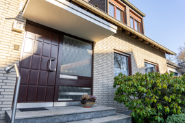 NEU zum Verkauf in Bochum Linden - Einfamilienhaus - Eingang - Reuter Immobilien – Immobilienmakler