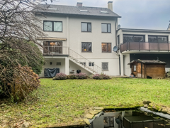 NEU zum Verkauf in Bochum - Harpen - Zweifamilienhaus - Außenansicht - Reuter Immobilien – Immobilienmakler (2)