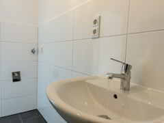 NEU zur Vermietung in Bochum Wattenscheid - Badezimmer - Reuter Immobilien – Immobilienmakler (2)