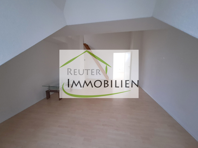 NEU zur Vermietung in Bochum Zentrum - Wohnzimmer- Reuter Immobilien – Immobilienmakler