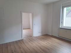 NEU zur Vermietung in Herne Wanne-Eickel - Wohnzimmer - Reuter Immobilien – Immobilienmakler (2)