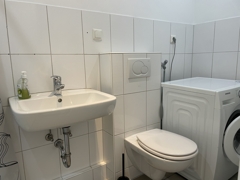 NEU zum Verkauf in Bochum Wattenscheid - Badezimmer 1.OG - Reuter Immobilien – Immobilienmakler