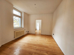 NEU zur Vermietung in Bochum-Hofstede - Wohnzimmer - Reuter Immobilien – Immobilienmakler.jpg
