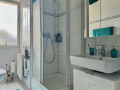 NEU zur Vermietung in Bochum Mitte - Badezimmer - Reuter Immobilien – Immobilienmakler