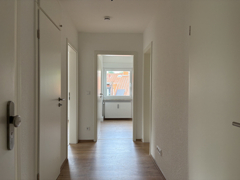 NEU zur Vermietung in Bochum Linden - Diele - Reuter Immobilien – Immobilienmakler