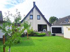 NEU zum Verkauf in Castrop-Rauxel - Einfamilienhaus - Rückansicht - Reuter Immobilien – Immobilienmakle (2)