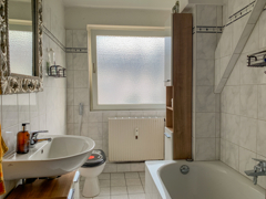 NEU zur Vermietung in Bochum Mitte - Badezimmer - Reuter Immobilien – Immobilienmakler