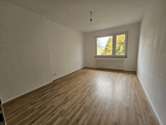 NEU zur Vermietung in Herne Eickel - Wohnzimmer - Reuter Immobilien – Immobilienmakler (3)